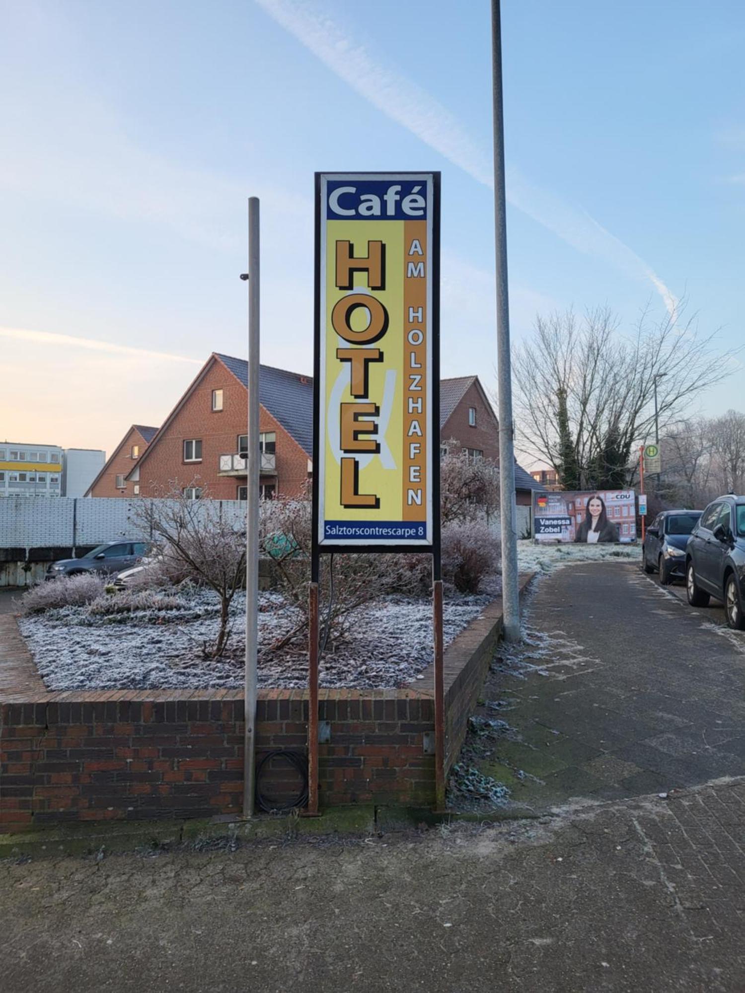 Hotel Am Holzhafen ชตาเดอ ภายนอก รูปภาพ